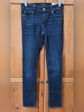 NWT | White House Black Market Dark Wash Curvy Slim Jeans 00L